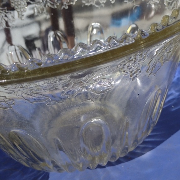 Elegant Cut Glass Grape Pattern Decorative Bowl 64oz. - Picture 2 of 3